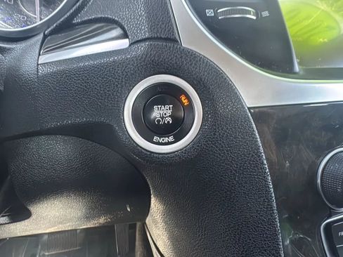 Used 2016 Chrysler 300 C RWD image 14