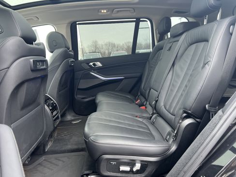 Used 2020 BMW X7 xDrive40i w/ Premium Package image 28