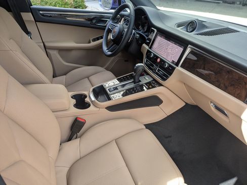 New 2026 Porsche Macan image 27