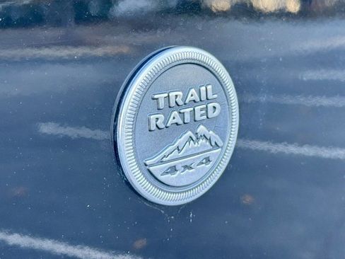 Used 2014 Jeep Wrangler Unlimited Sahara image 16