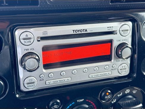 Used 2013 Toyota FJ Cruiser 4WD image 15