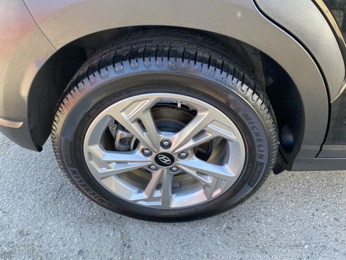 Used 2022 Hyundai Kona SEL AWD/4WD image 9