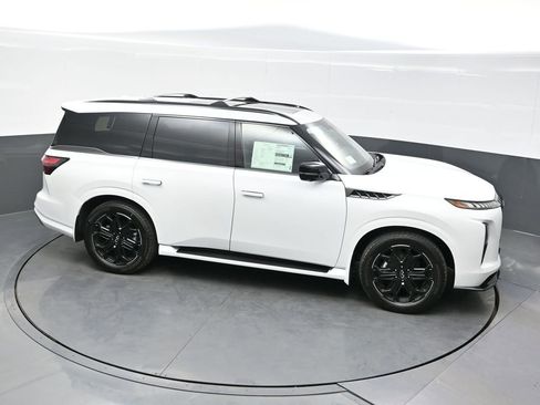 New 2026 INFINITI QX80 4WD image 37