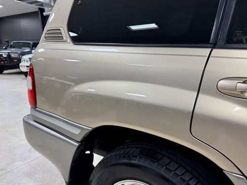 Used 2006 Toyota Land Cruiser image 13