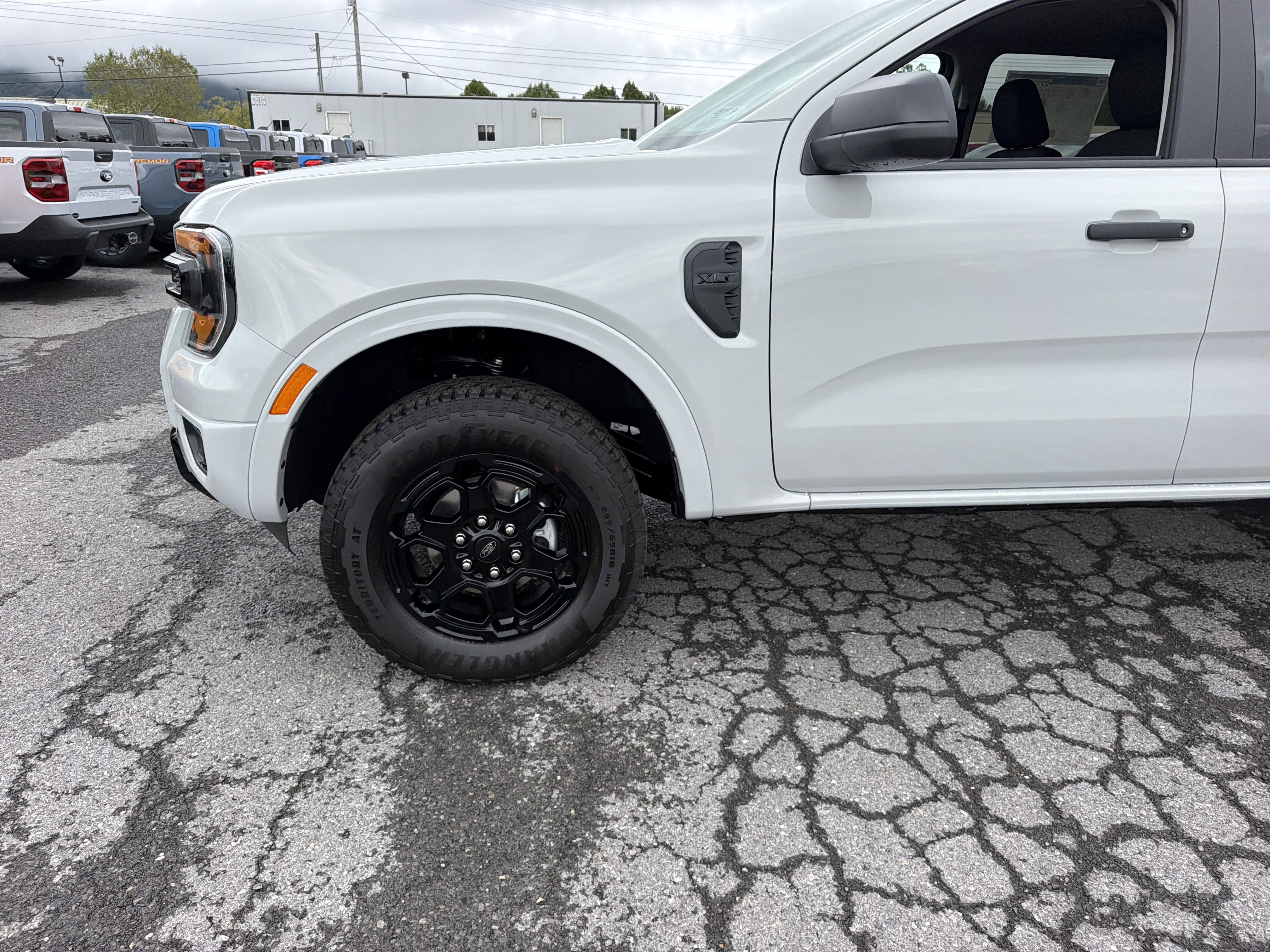New 2026 Ford Ranger XLT w/ Black Appearance Package AWD/4WD image 10