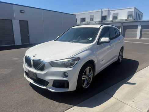 Used 2017 BMW X1 sDrive28i FWD image 2