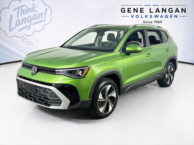 New 2027 Volkswagen Taos SE AWD/4WD image 1