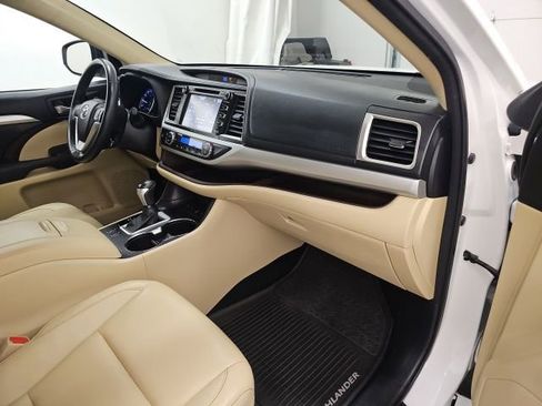 Used 2014 Toyota Highlander XLE image 40