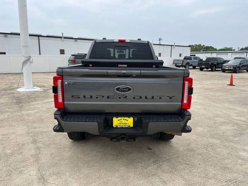 Used 2023 Ford F250 Lariat w/ Lariat Ultimate Package AWD/4WD image 4
