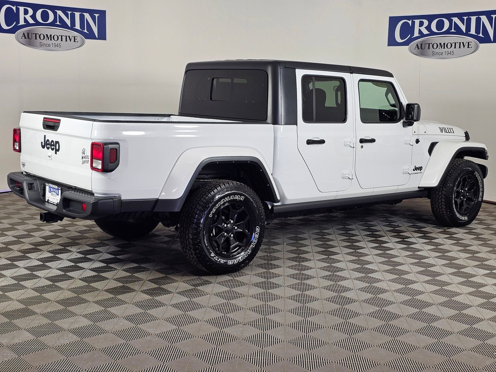Used 2021 Jeep Gladiator Overland AWD/4WD image 31