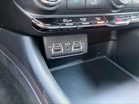 Used 2024 Dodge Durango GT AWD/4WD image 16