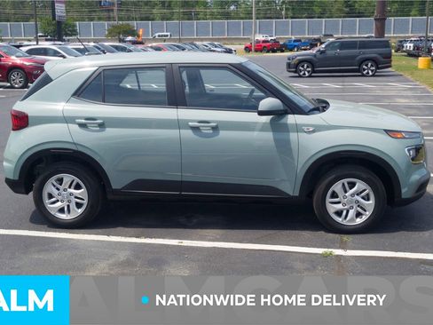 Certified 2026 Hyundai Venue SE image 5