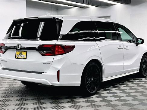 Used 2025 Honda Odyssey Sport-L image 13