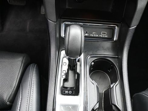 Used 2023 Subaru Ascent Limited w/ Technology Package image 27