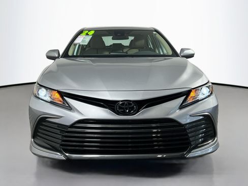 Used 2024 Toyota Camry LE FWD image 11