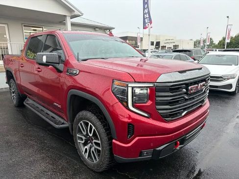 Used 2024 GMC Sierra 1500 AT4 w/ Technology Package AWD/4WD image 3