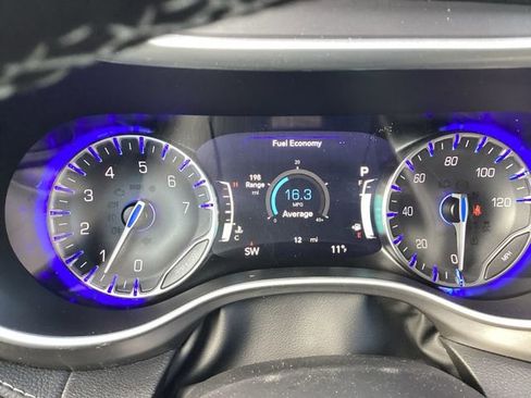 New 2026 Chrysler Pacifica Select image 17