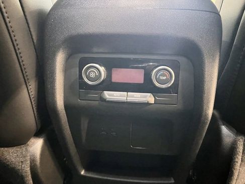 Used 2025 Buick Enclave Preferred image 15