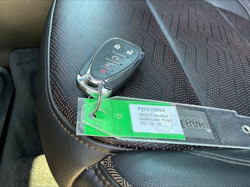 Used 2023 Chevrolet Traverse High Country image 19