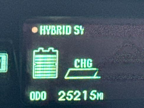 Used 2015 Toyota Prius Five w/ Advanced Technology Package image 31