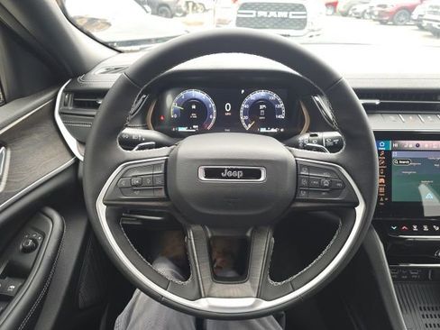 New 2026 Jeep Grand Cherokee L 4WD image 15