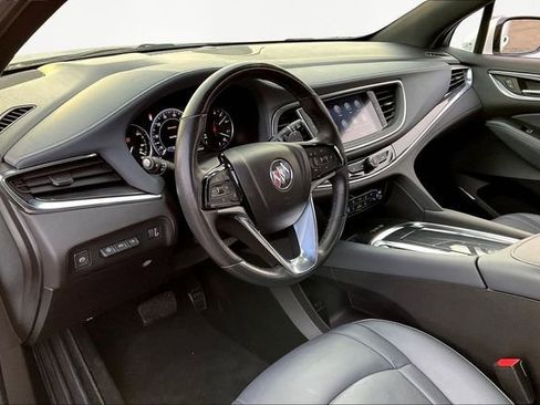Used 2024 Buick Enclave Premium image 12