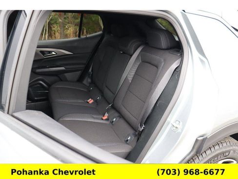 New 2026 Chevrolet Equinox EV LT image 24