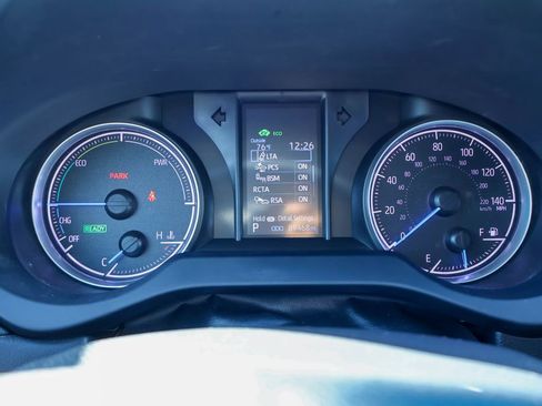 Used 2021 Toyota Venza Limited image 11