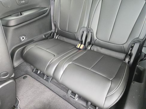 New 2025 Jeep Grand Cherokee L Limited w/ Black Appearance Package image 22