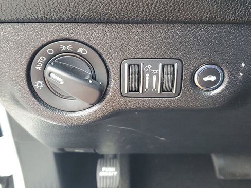 Used 2023 Dodge Challenger SXT RWD image 24