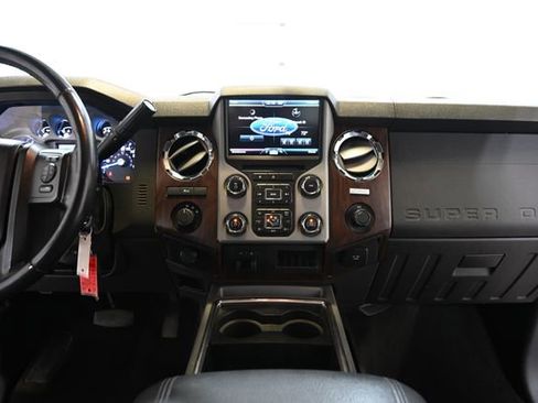 Used 2015 Ford F250 Lariat w/ Lariat Ultimate Package AWD/4WD image 2