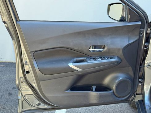 Used 2023 Nissan Kicks SV FWD image 33