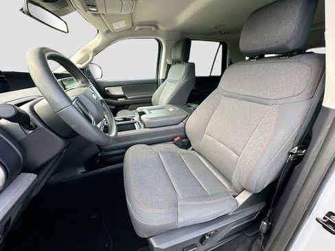 Used 2025 Ford Expedition Active RWD image 20