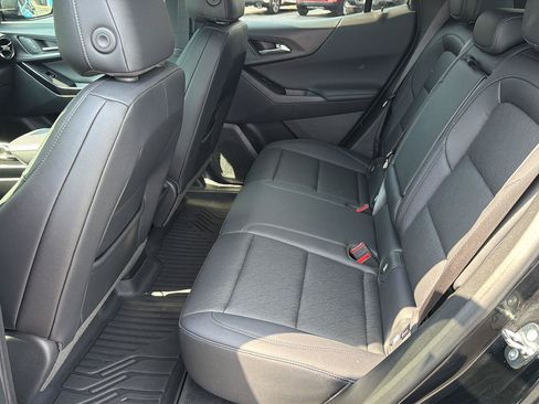 Used 2026 Chevrolet Equinox LT w/ Convenience Package II FWD image 11