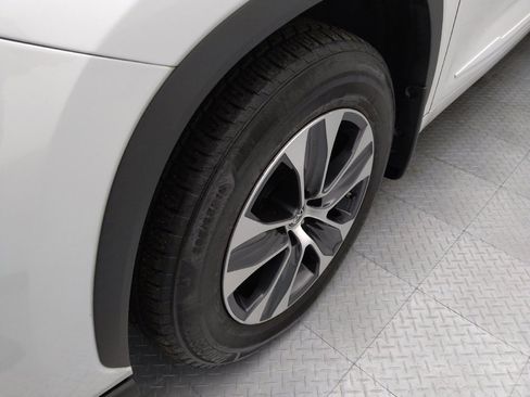 Used 2022 Toyota Highlander XLE w/ Protection Package #3 (TMS) AWD/4WD image 31