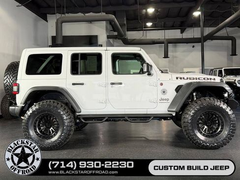 Used 2025 Jeep Wrangler Unlimited Rubicon AWD/4WD image 1