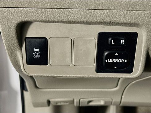 Used 2012 Toyota Corolla LE w/ Premium Pkg FWD image 16