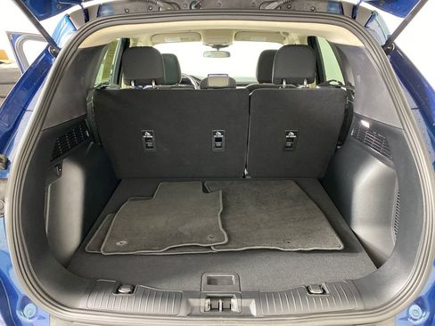 Used 2020 Ford Escape SE image 27