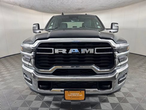 Used 2026 RAM 2500 Big Horn AWD/4WD image 3