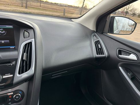 Used 2013 Ford Focus Titanium w/ Titanium Handling Pkg image 16