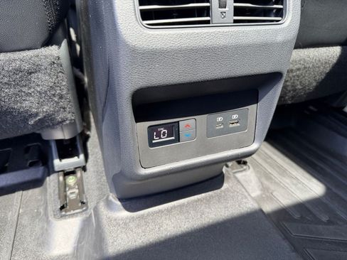 Used 2021 Nissan Rogue SL FWD image 32