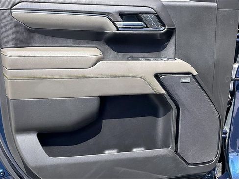 Used 2022 Chevrolet Silverado 1500 ZR2 w/ Technology Package image 14