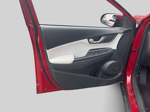 Certified 2022 Hyundai Kona Limited AWD/4WD image 15
