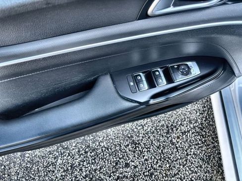 Used 2023 Kia K5 GT-Line image 17