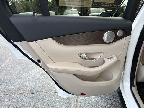 Used 2019 Mercedes-Benz GLC 300 image 20