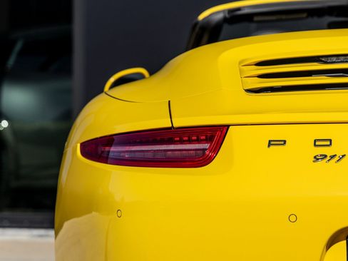 Used 2013 Porsche 911 Carrera S image 16