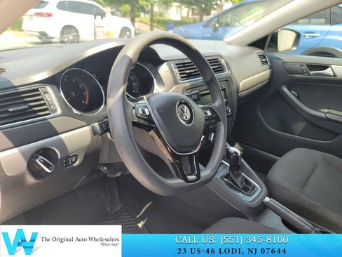 Used 2015 Volkswagen Jetta SE FWD image 10