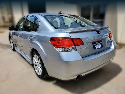 Used 2012 Subaru Legacy 3.6R Limited AWD/4WD image 9