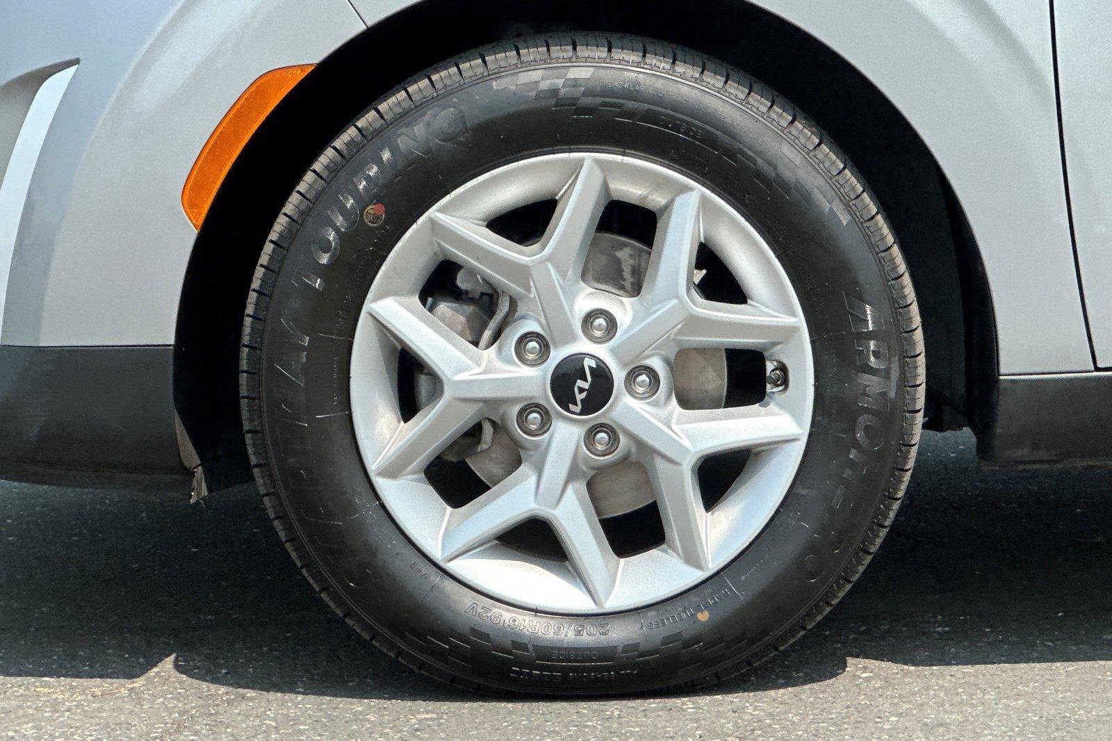 Used 2023 Kia Soul LX w/ LX Technology Package FWD image 23