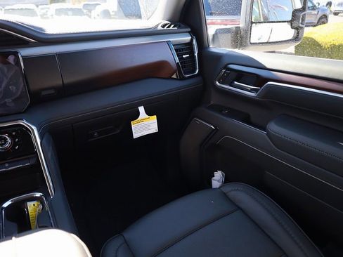 New 2026 GMC Sierra 2500 Denali w/ Technology Package image 21